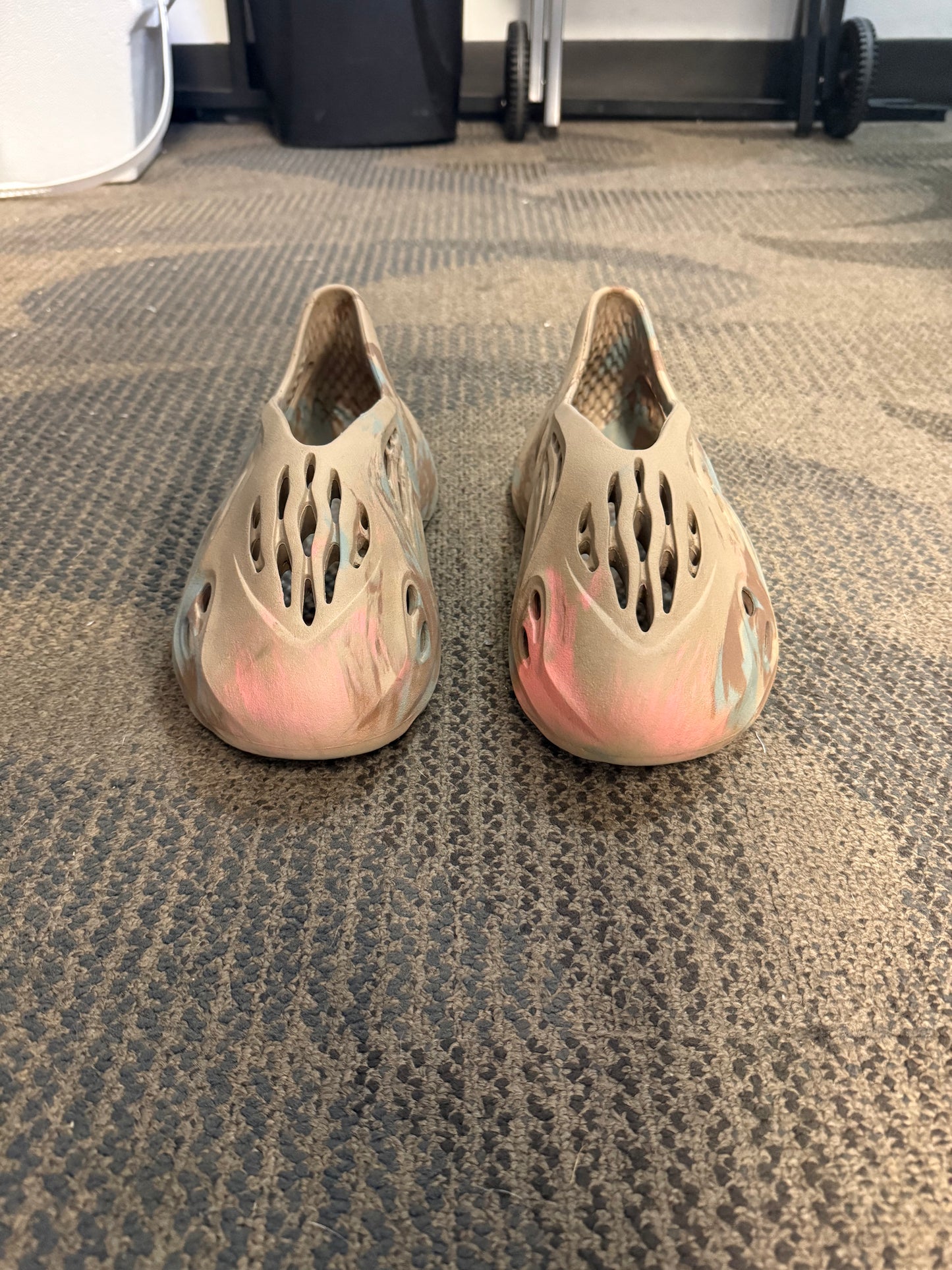 adidas Yeezy Foam RNNR MX Sand Grey SZ 9