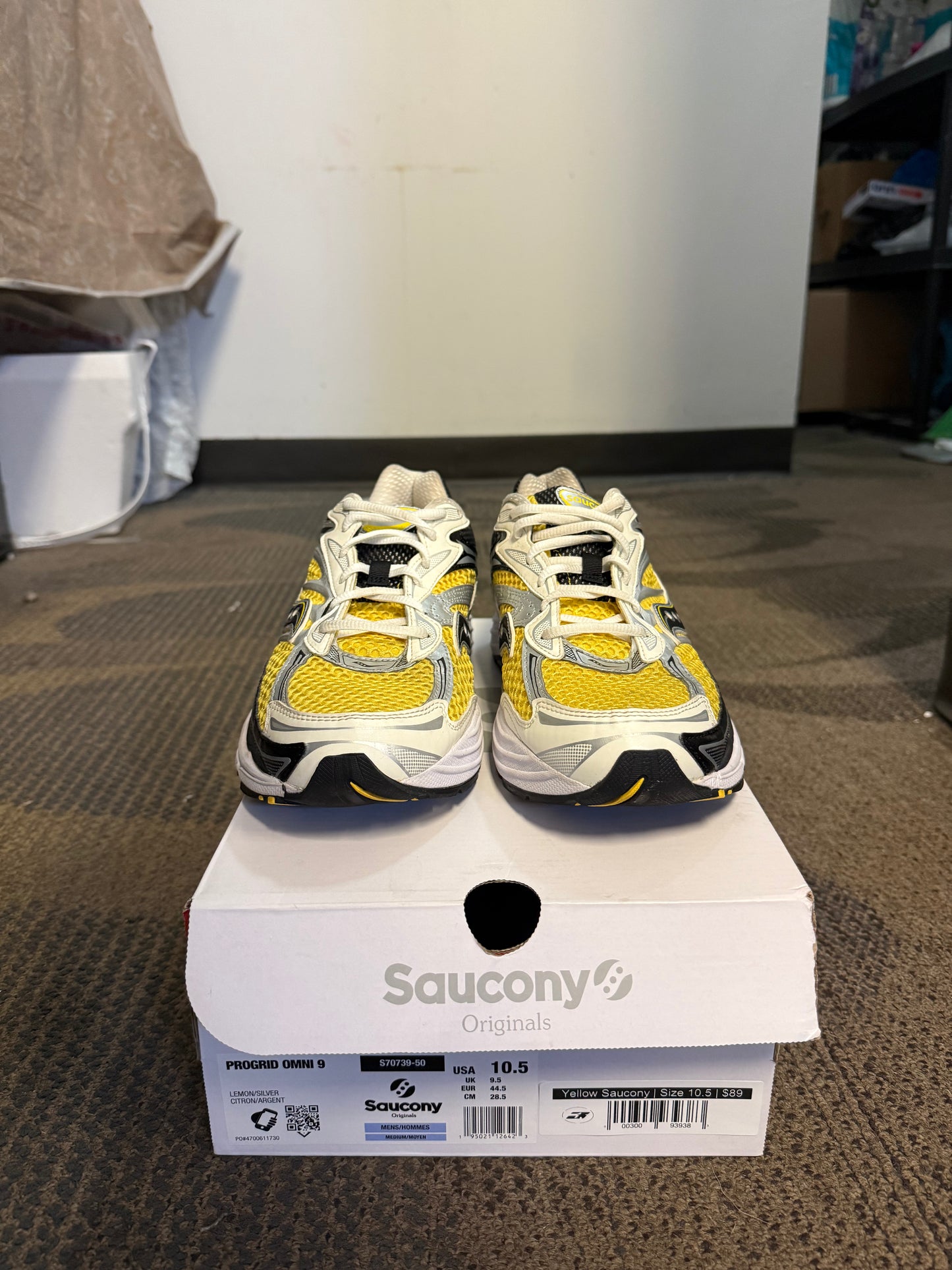 Saucony ProGrid Omni 9 Lemon Silver SZ 10.5