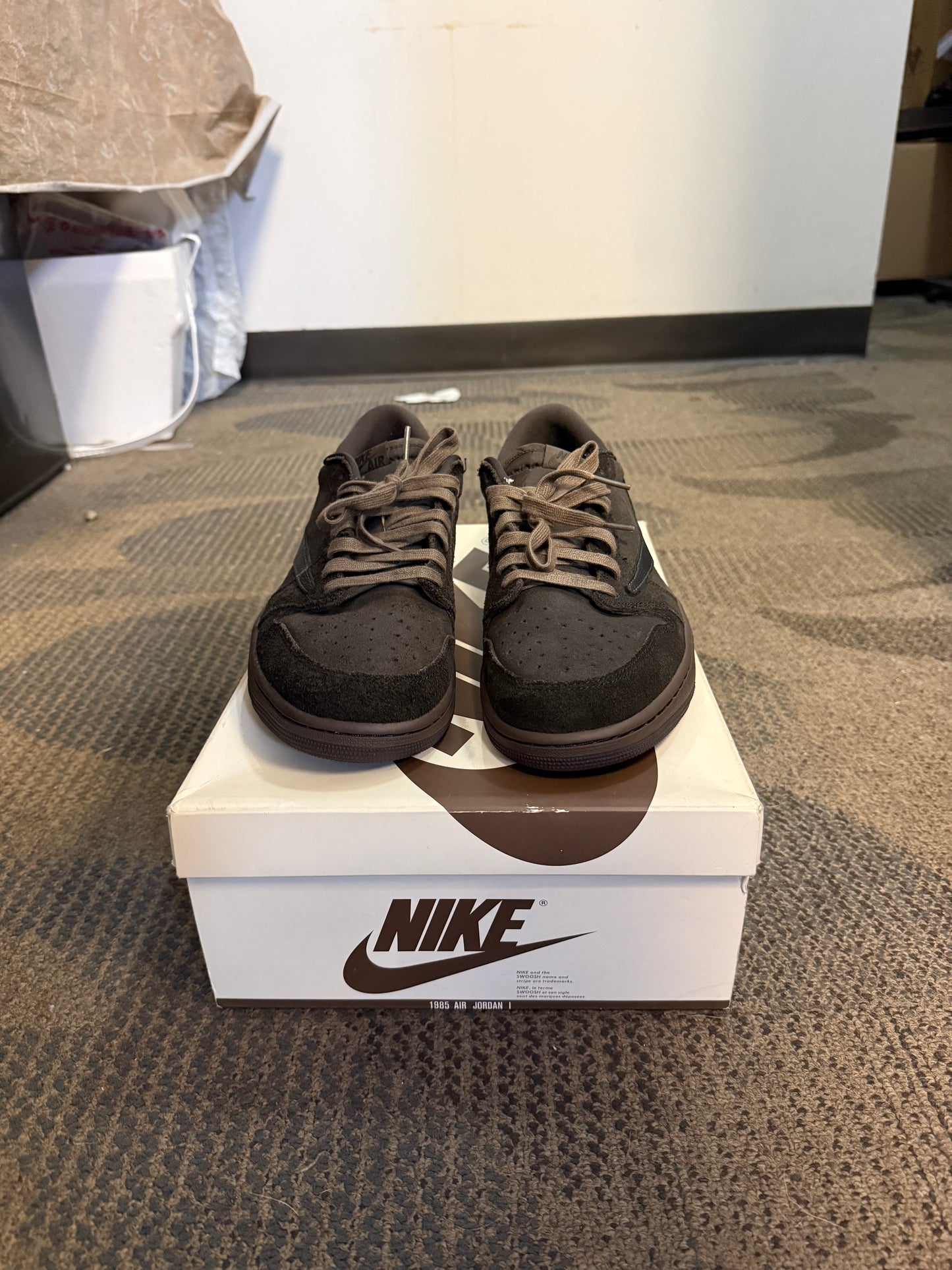 Jordan 1 Retro Low OG SP Travis Scott Velvet Brown SZ 12.5