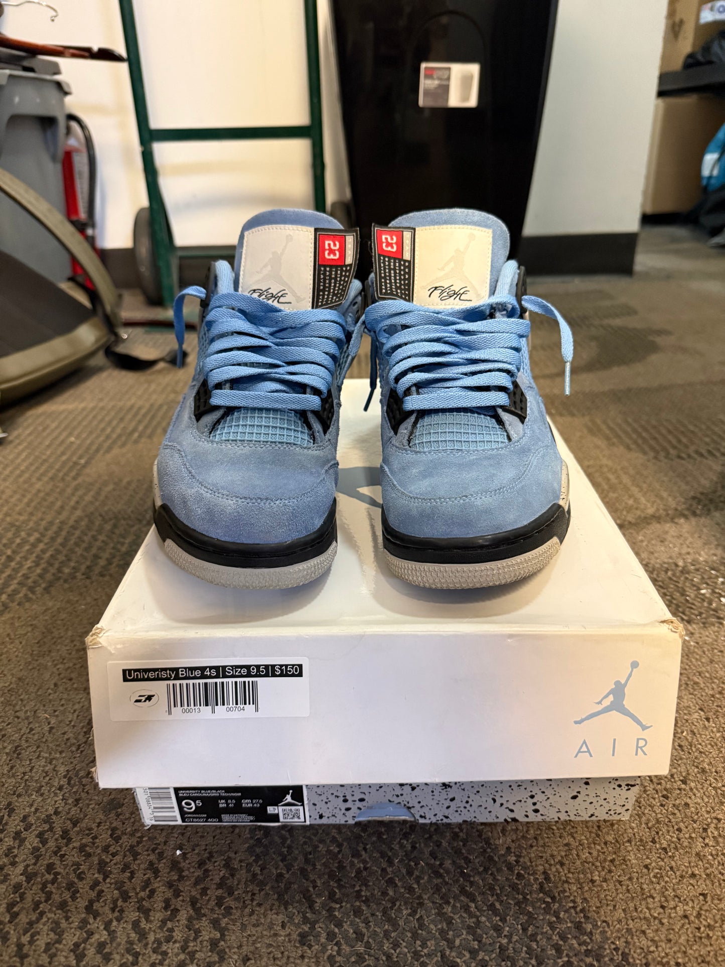 Jordan 4 Retro University Blue SZ 9.5