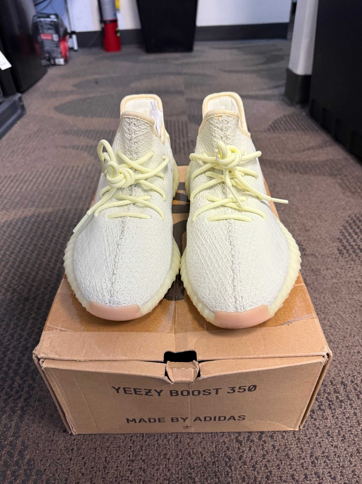 adidas Yeezy Boost 350 V2 Butter SZ 11.5