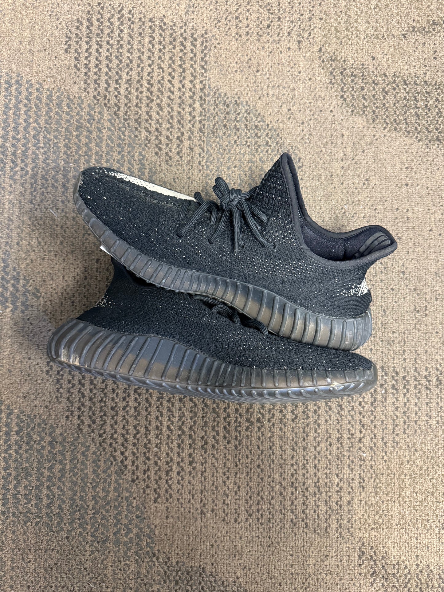 adidas Yeezy Boost 350 V2 Core Black White SZ 11