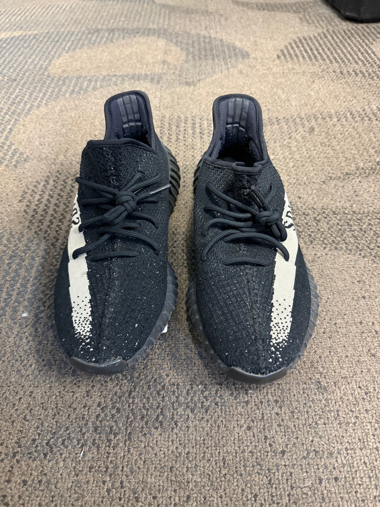 adidas Yeezy Boost 350 V2 Core Black White SZ 11