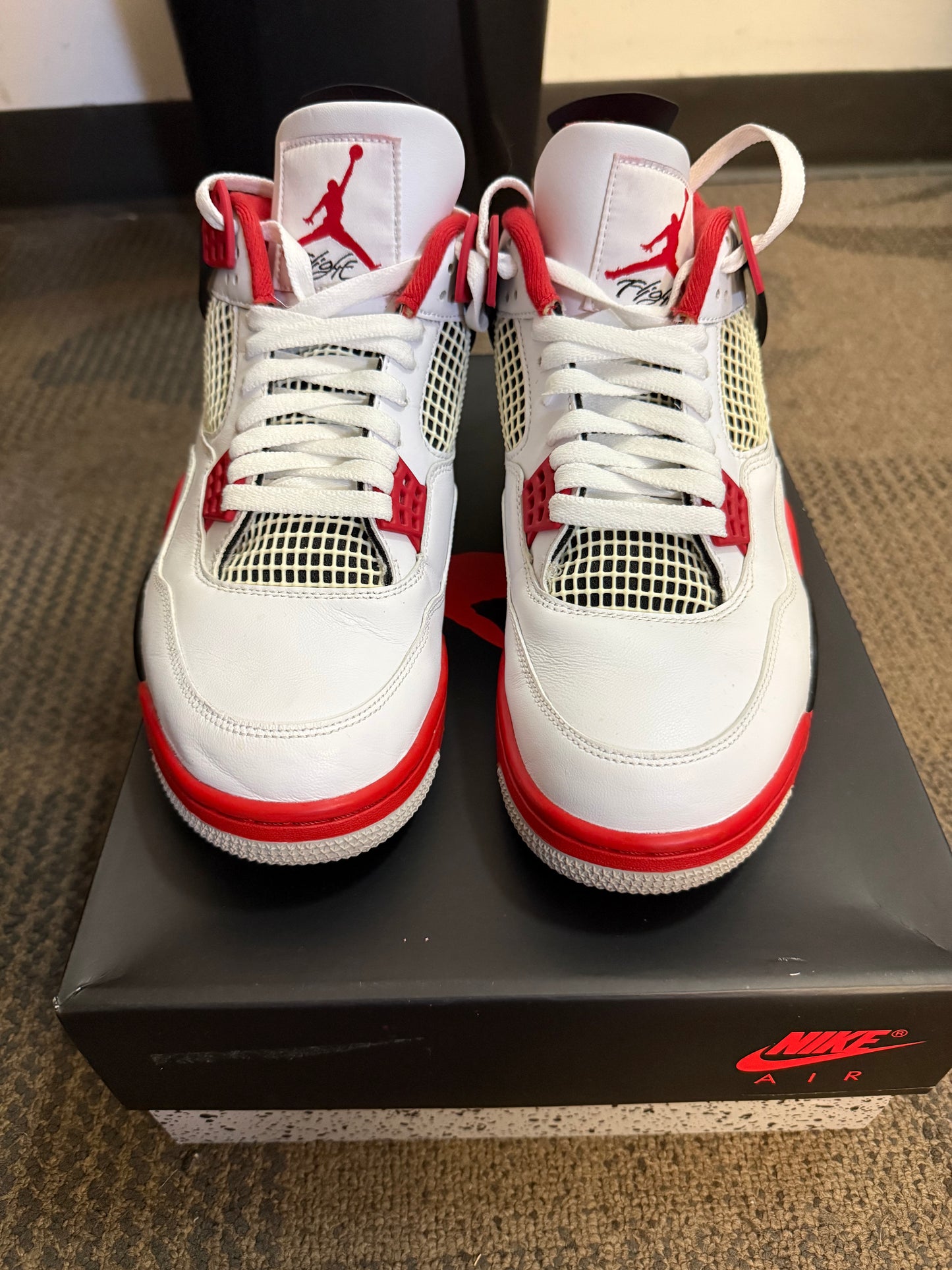 Jordan 4 Retro Fire Red (2020) SZ 11