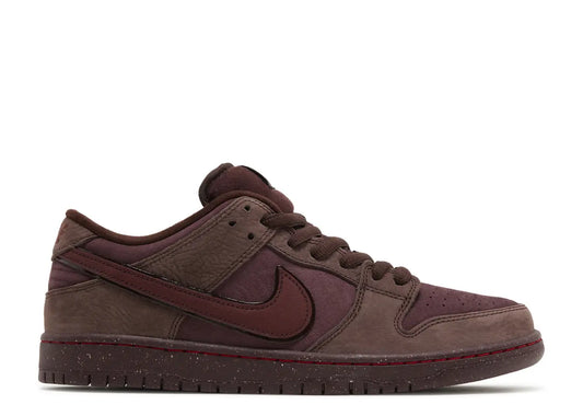 Nike SB Dunk Low City of Love Burgundy Crush SZ 8.5