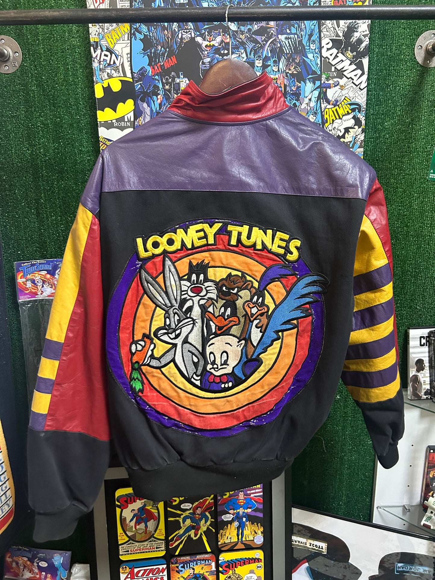 Looney Tunes Bomber Jacket M