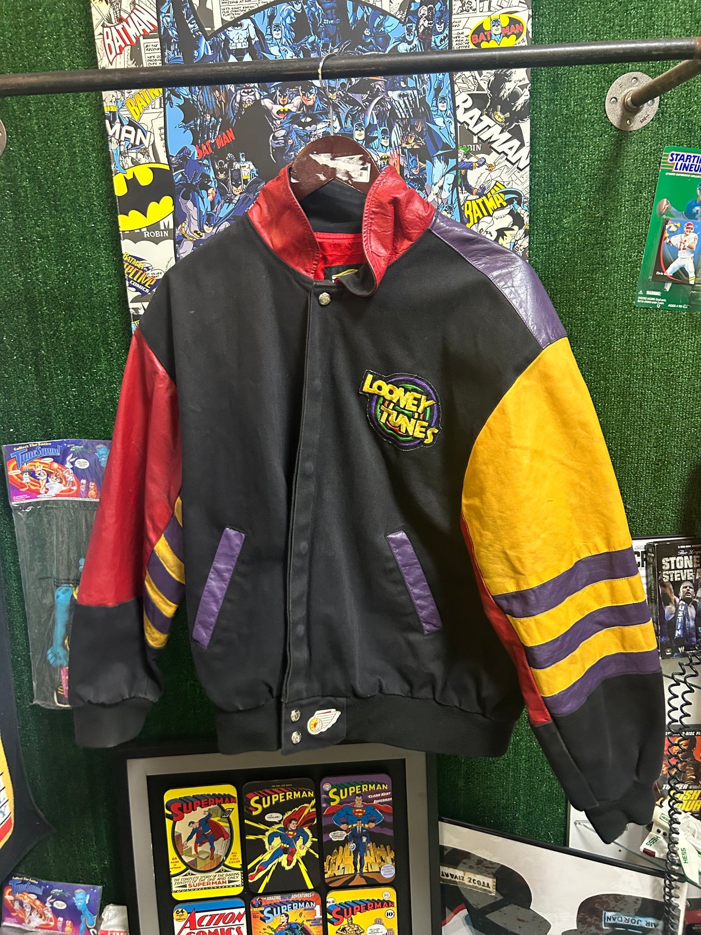 Looney Tunes Bomber Jacket M