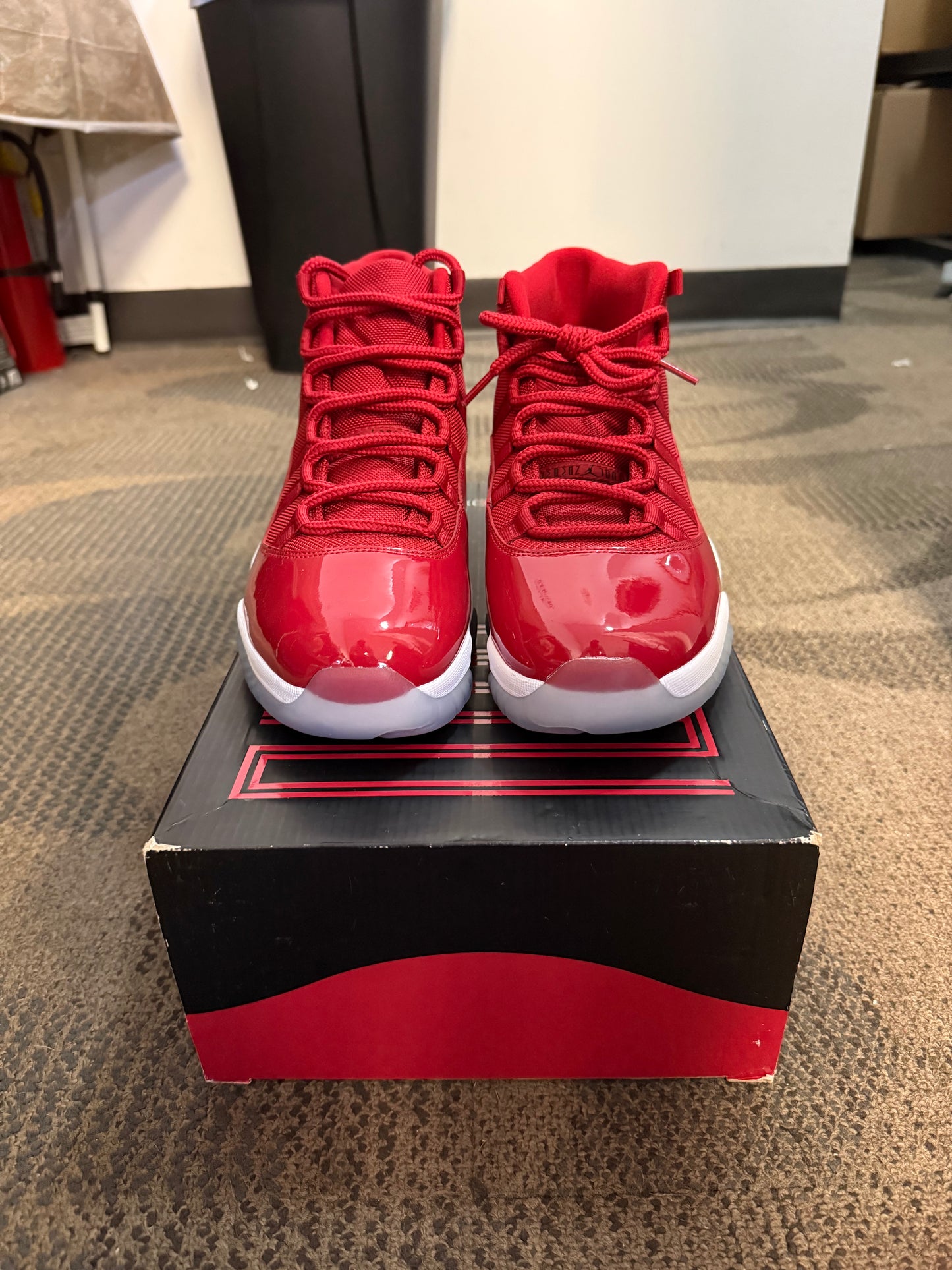 Jordan 11 Retro Win Like 96 SZ 12