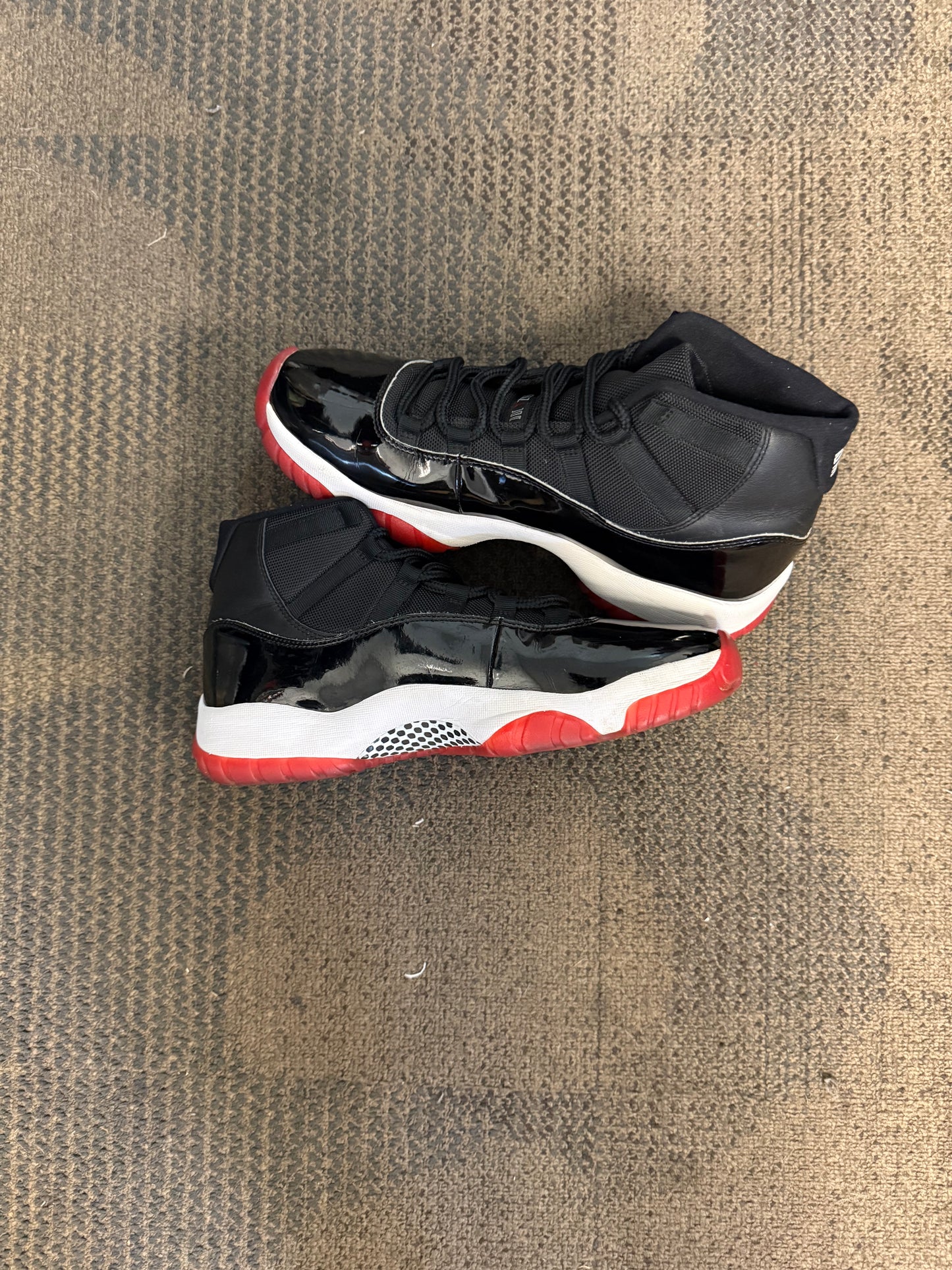 Jordan 11 Retro Playoffs Bred (2019) SZ 11