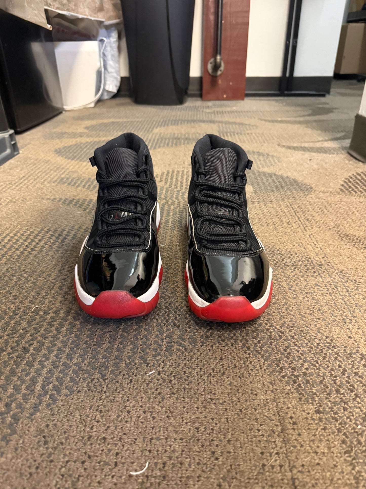 Jordan 11 Retro Playoffs Bred (2019) SZ 11