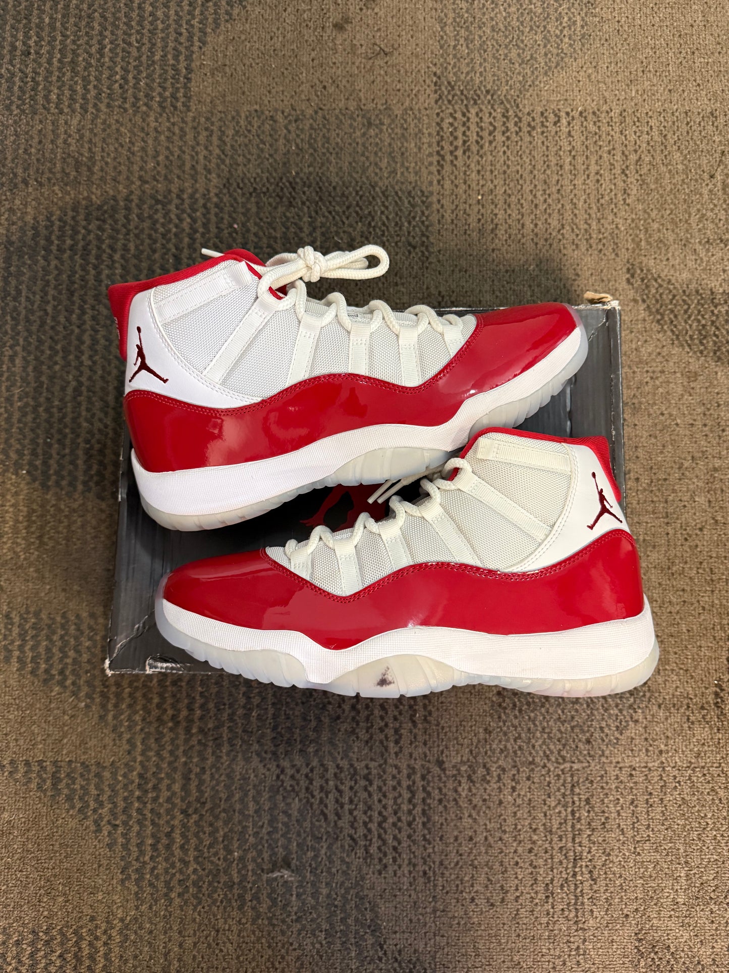 Jordan 11 Retro Cherry (2022) SZ 11.5