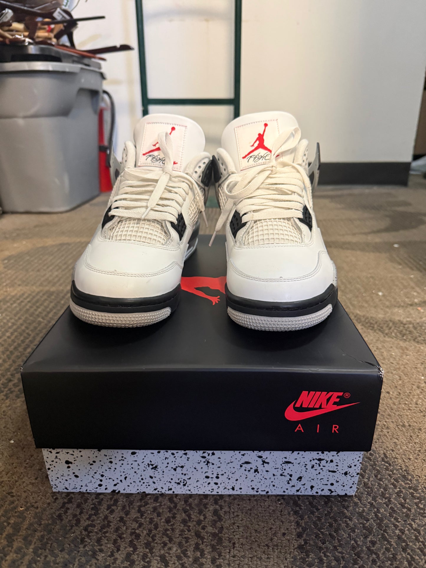 Jordan 4 Retro White Cement (2025) SZ 11