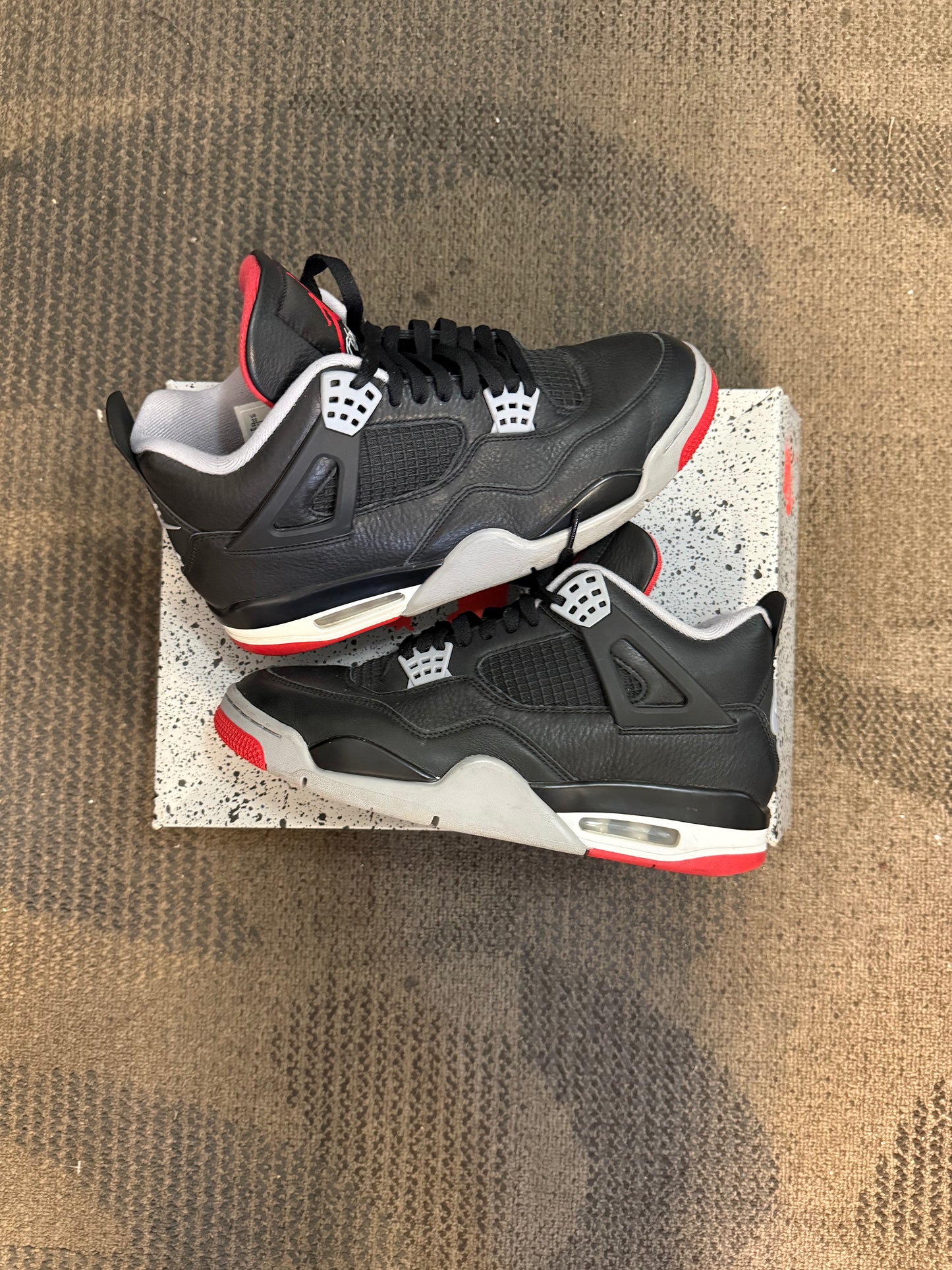 Jordan 4 Retro Bred Reimagined SZ 10