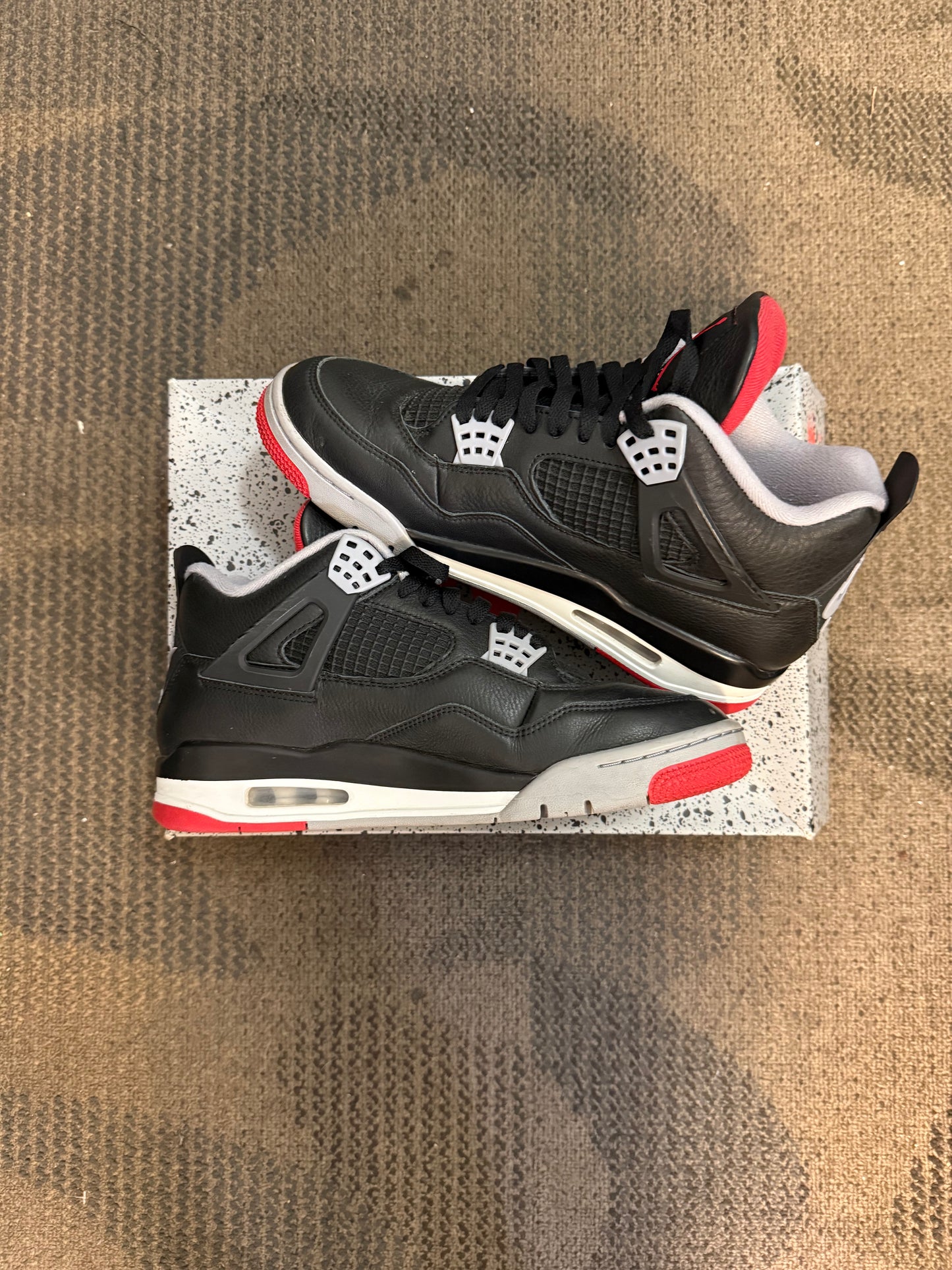 Jordan 4 Retro Bred Reimagined SZ 10
