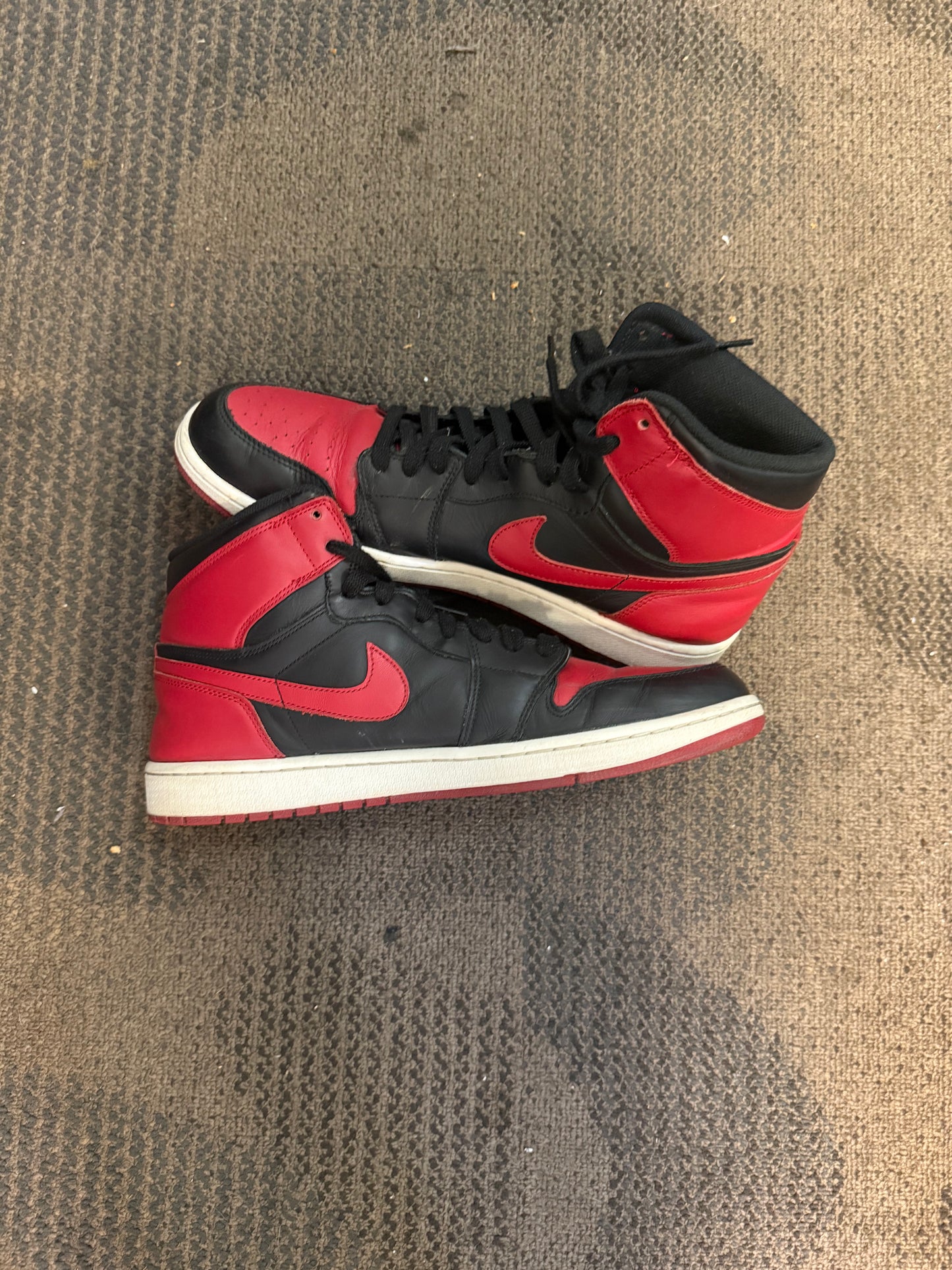 Jordan 1 Retro Bred (2013) SZ 13