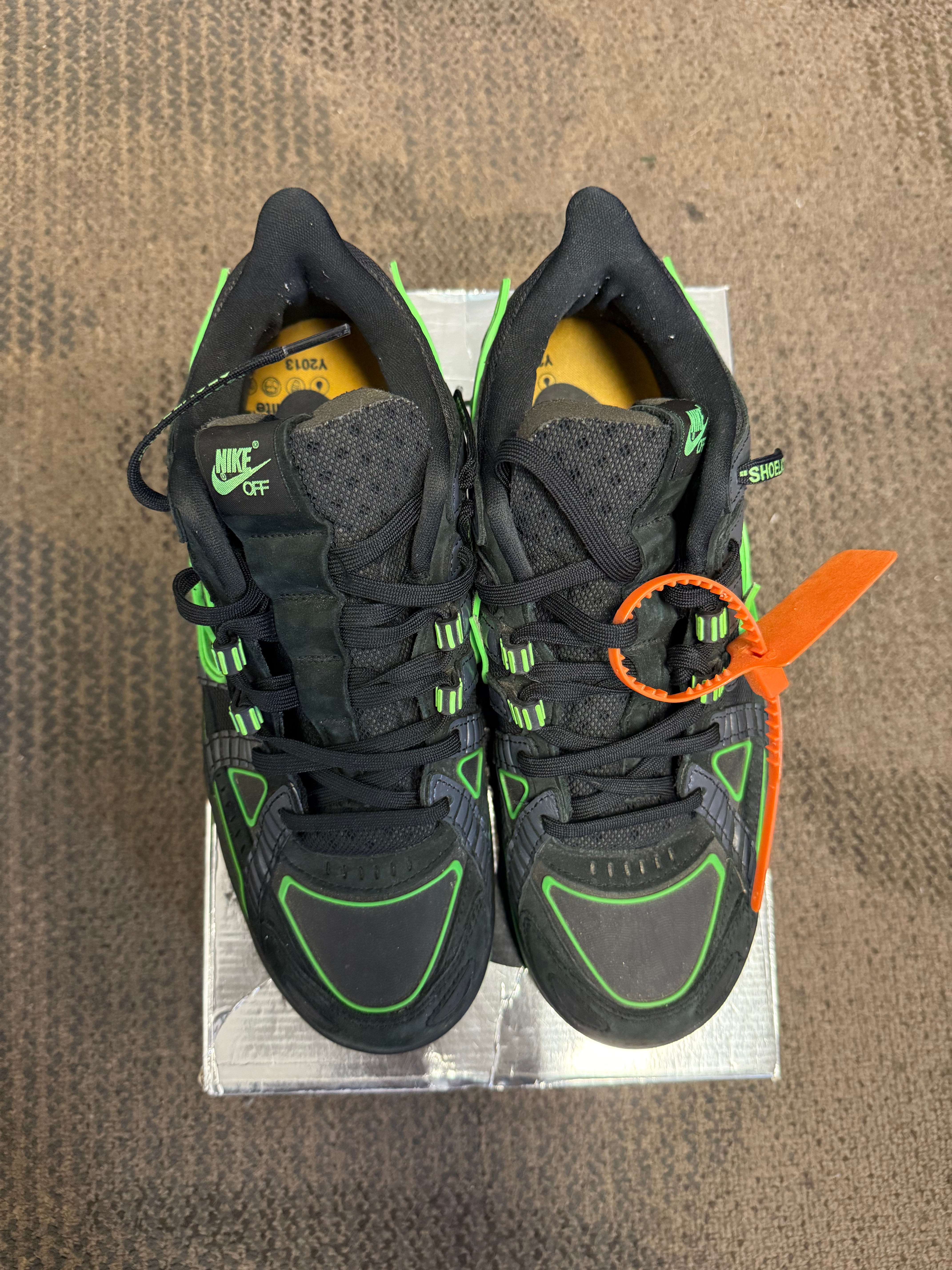 Nike Air Rubber Dunk Off-White Green Strike SZ 10
