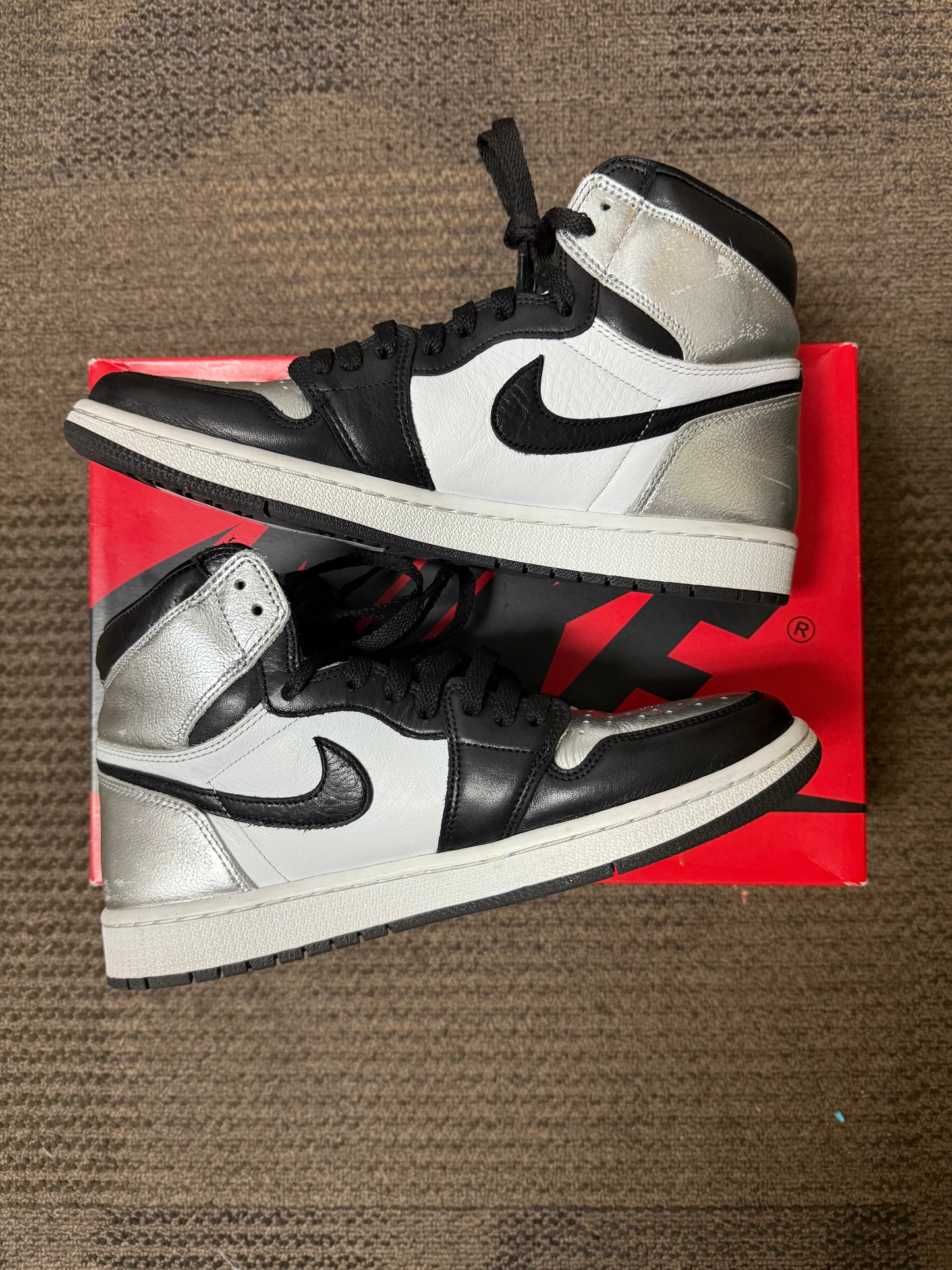 WMNS Jordan 1 Retro High OG Silver Toe SZ 10.5