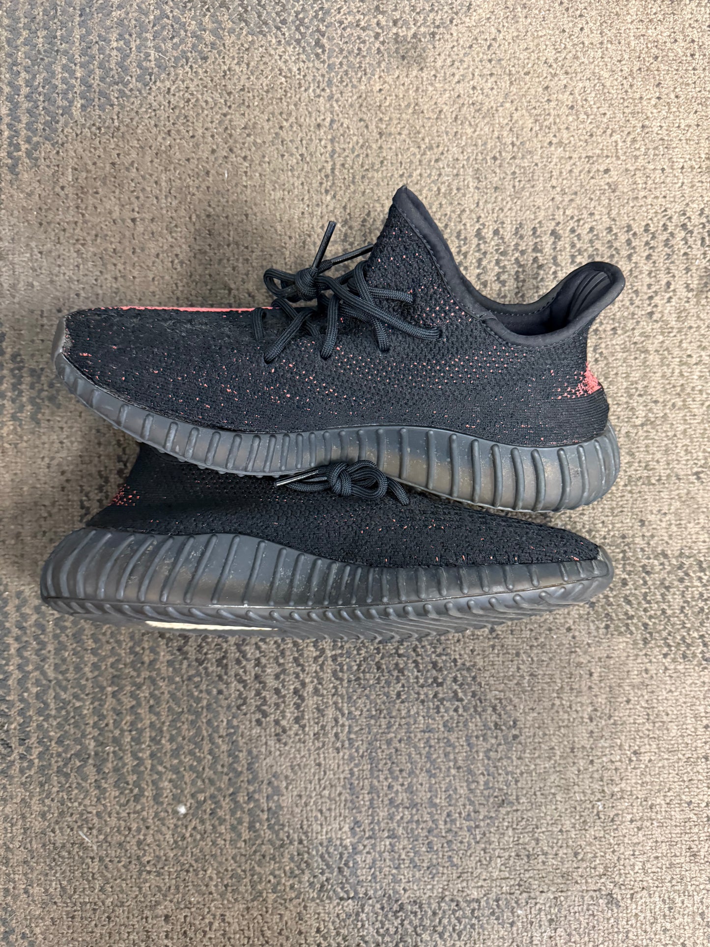 adidas Yeezy Boost 350 V2 Core Black Red