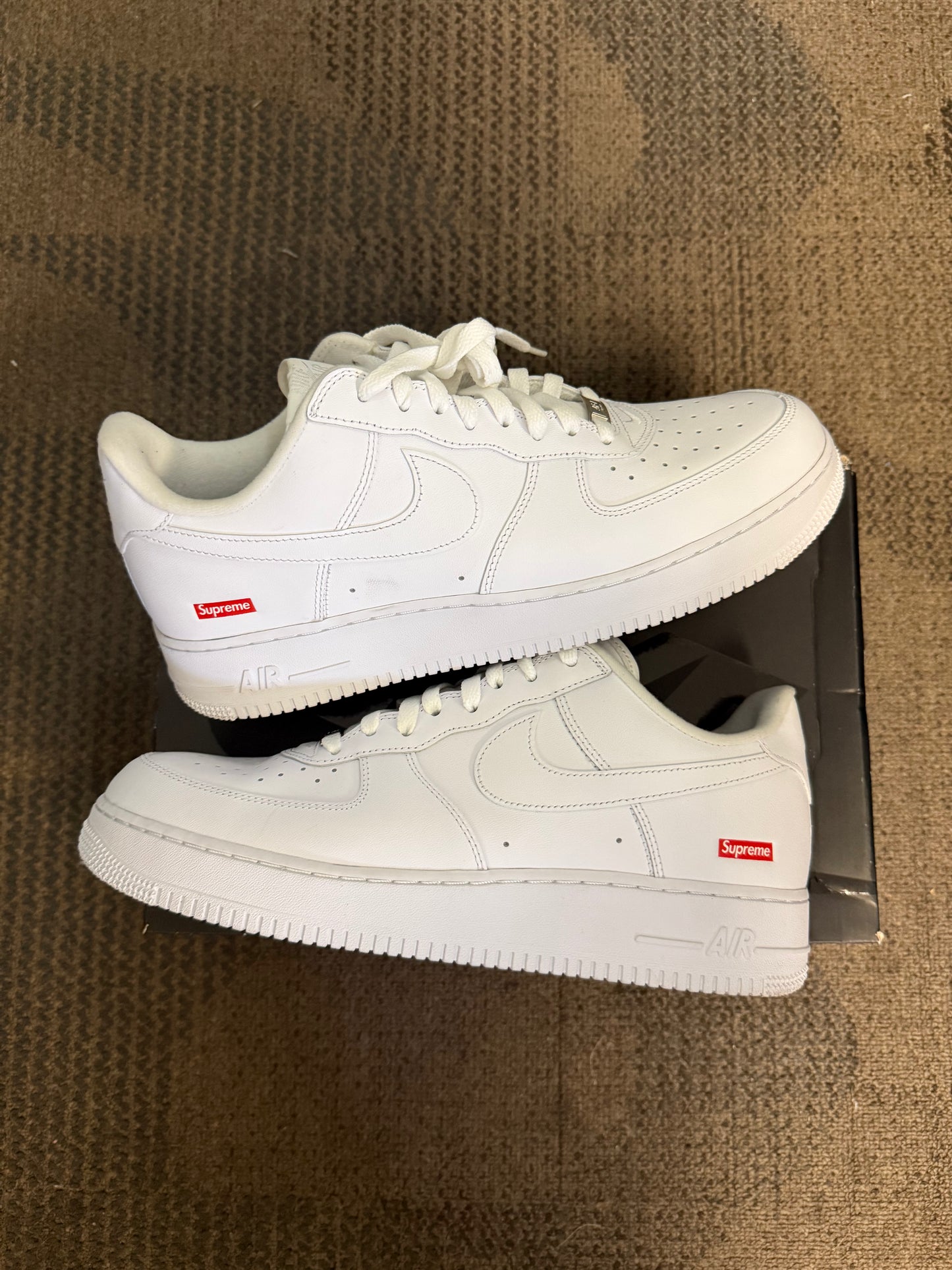 Nike Air Force 1 Low Supreme White SZ 12