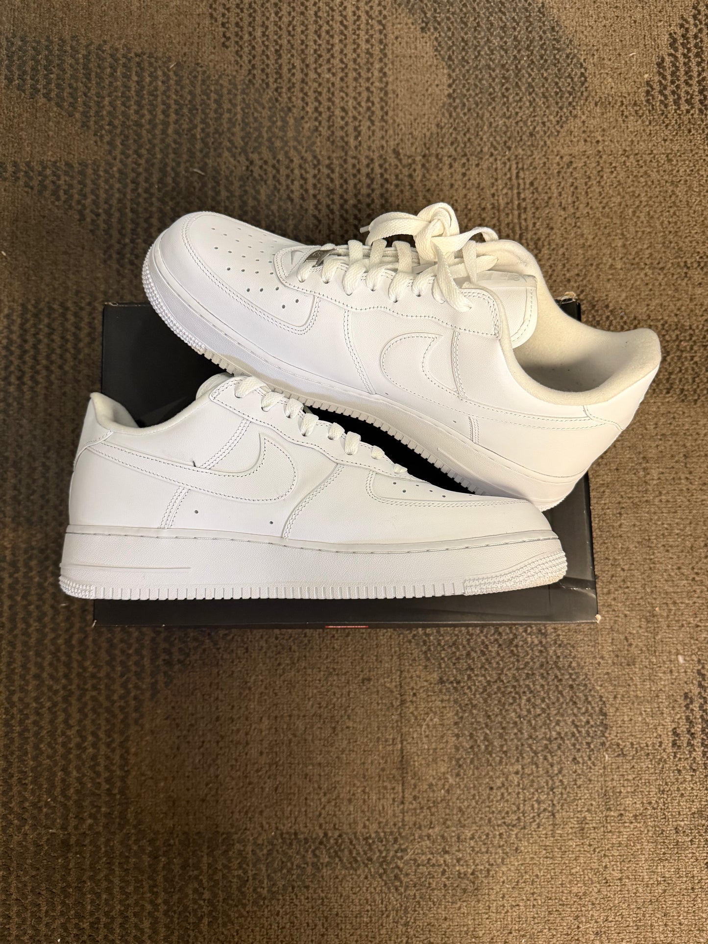 Nike Air Force 1 Low Supreme White SZ 12