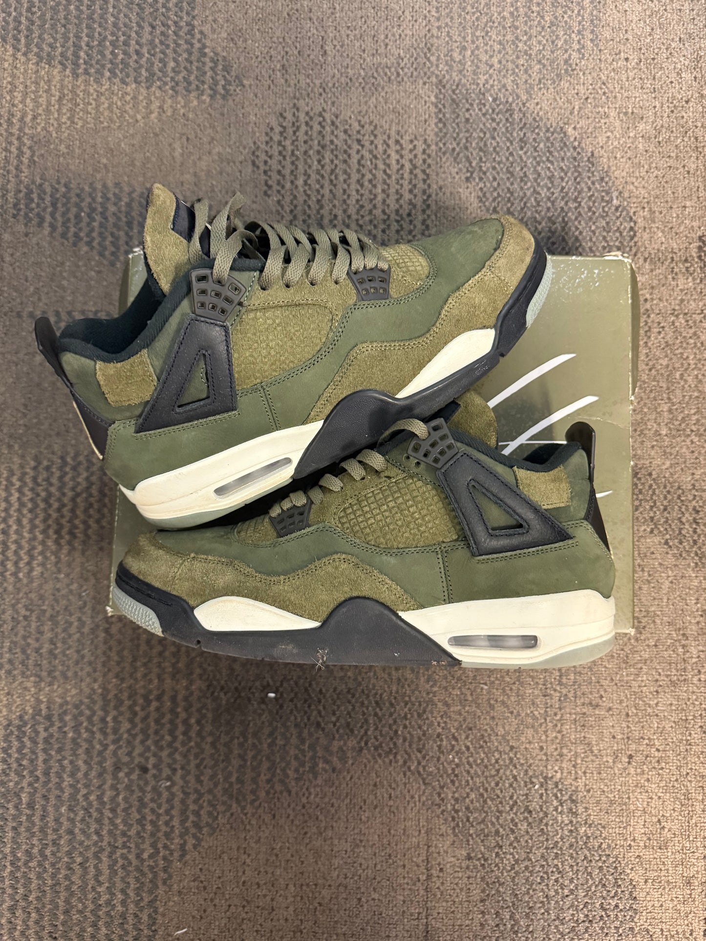 Jordan 4 Retro SE Craft Medium Olive SZ 12