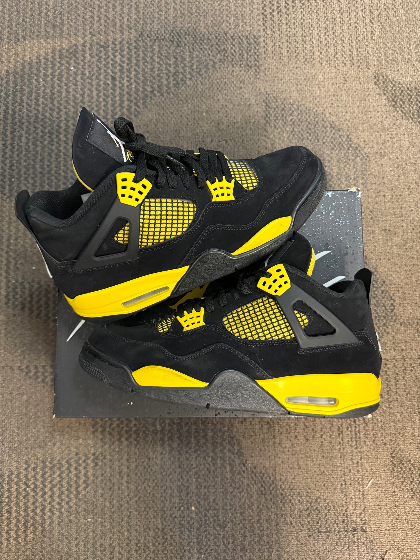 Jordan 4 Retro Thunder (2023) SZ 12