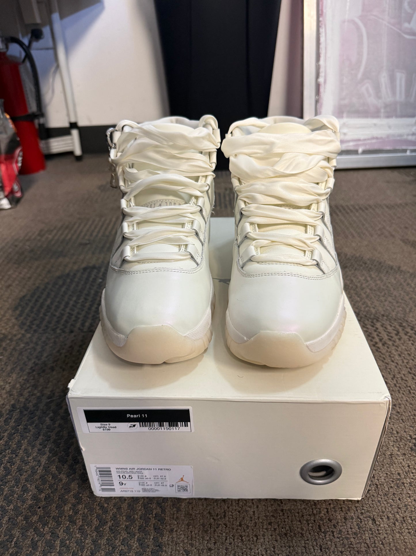Jordan 11 Retro Pearl (Women's) SZ 10.5 (9.5M)